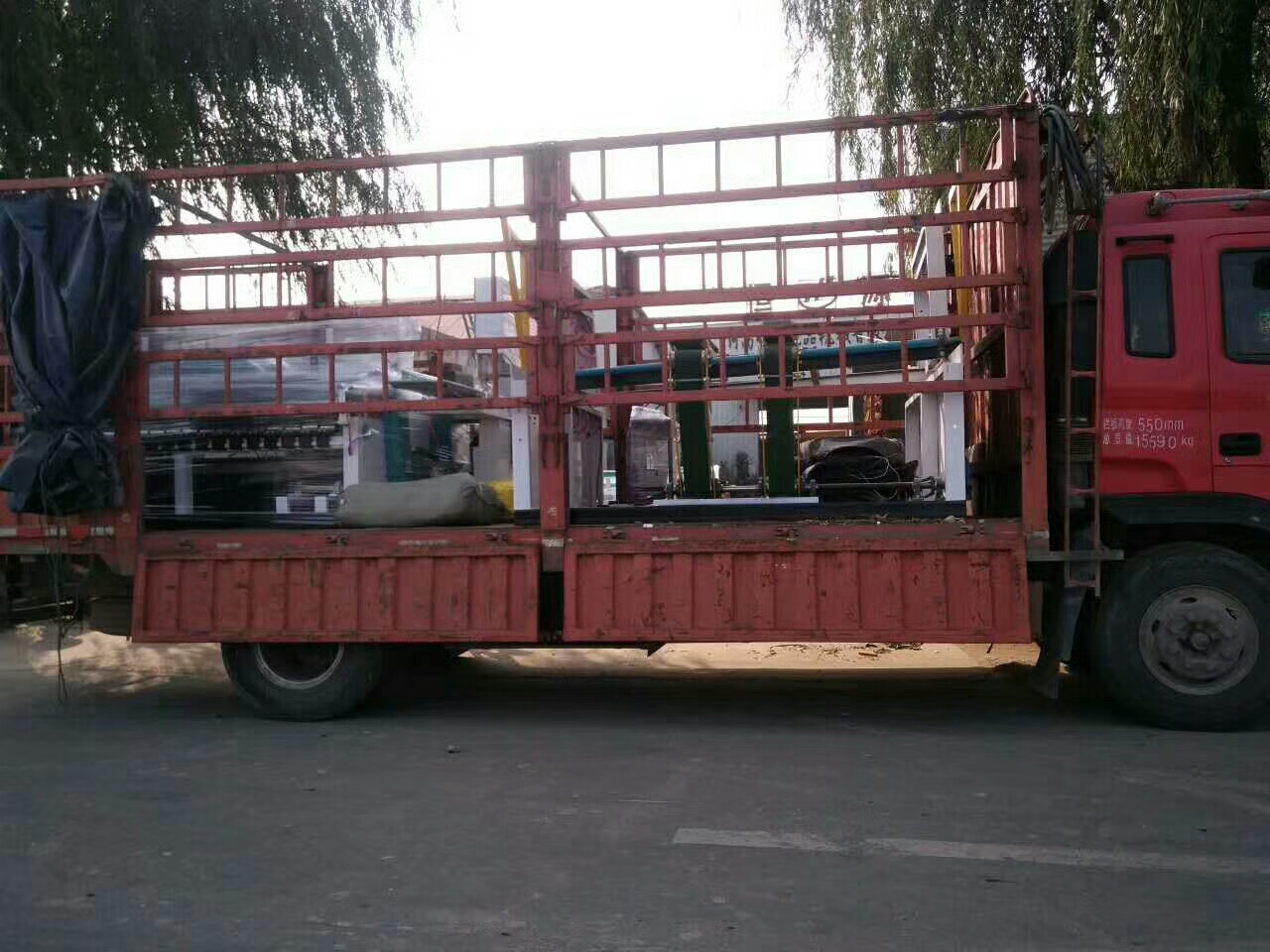 江西老客戶介紹訂購全自動衛(wèi)生紙加工設(shè)備